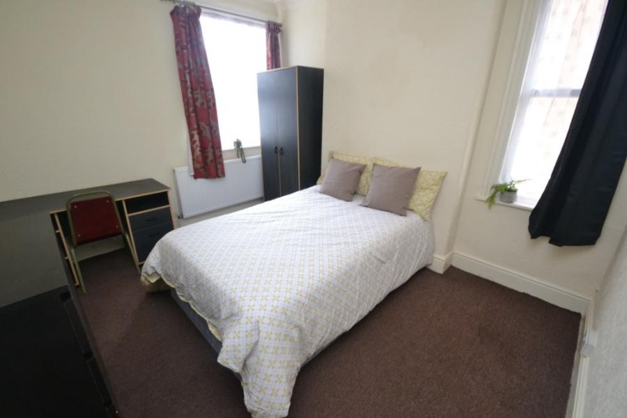 Room Oakfields Road in Nottingham