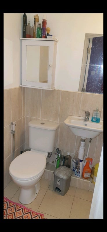 Room Hawthorne Road in Greater London