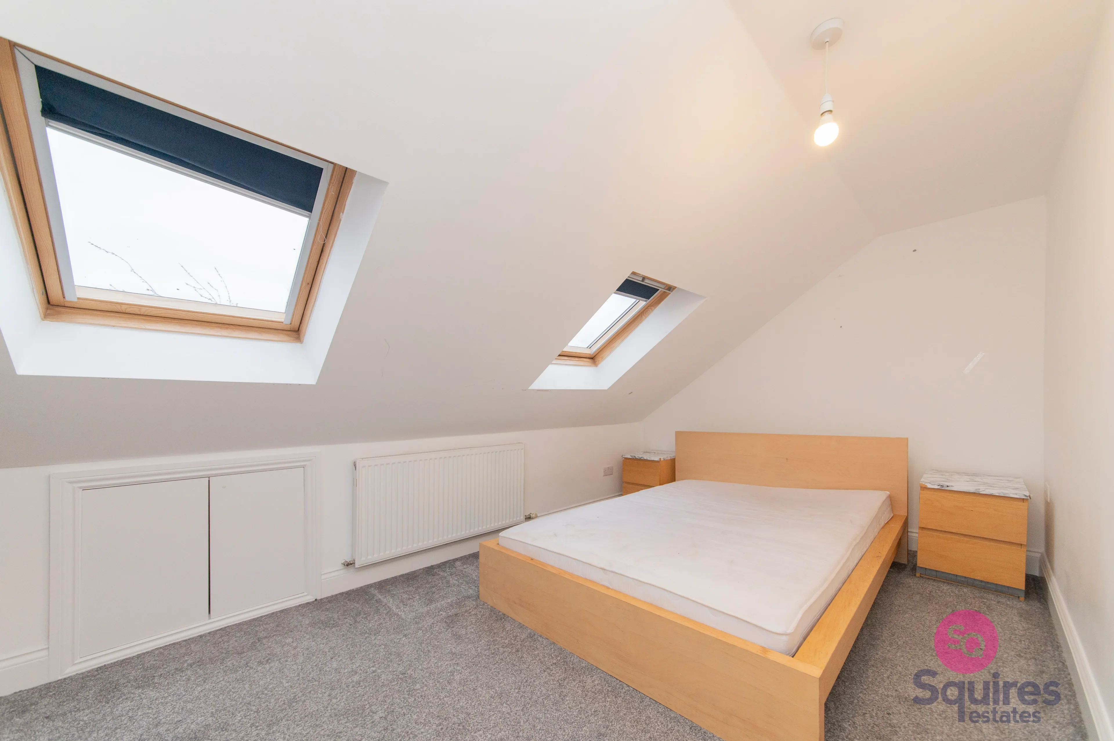 Flat Cotswold Gardens in Greater London