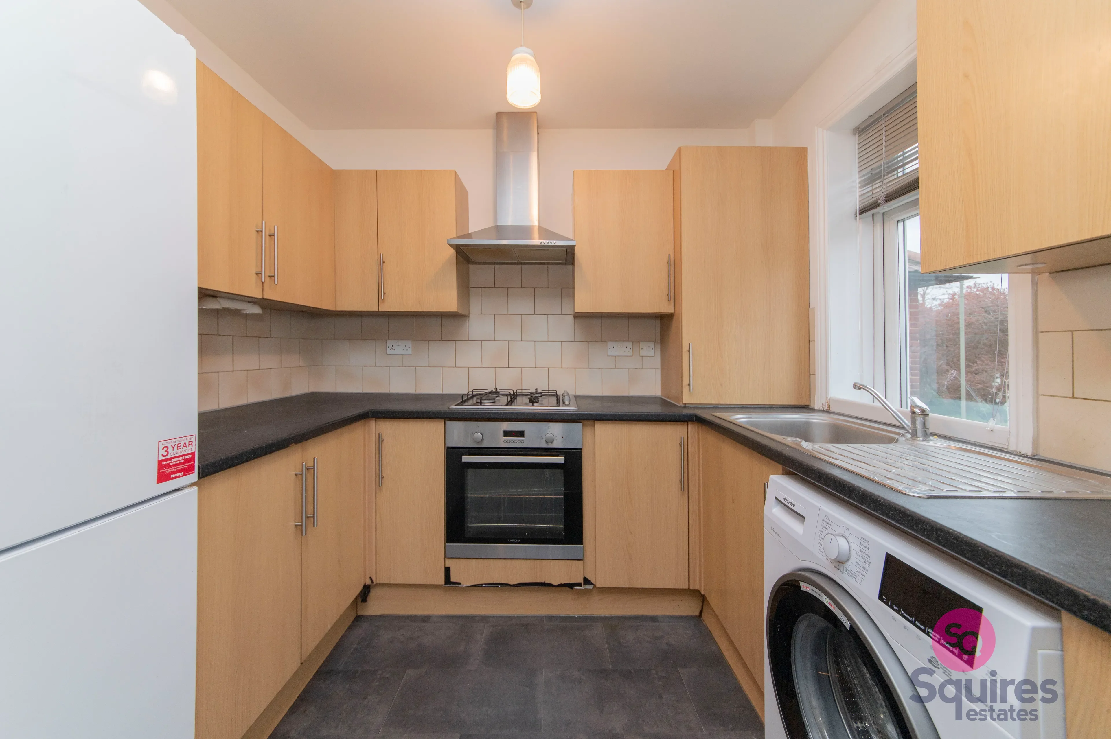 Flat Cotswold Gardens in Greater London