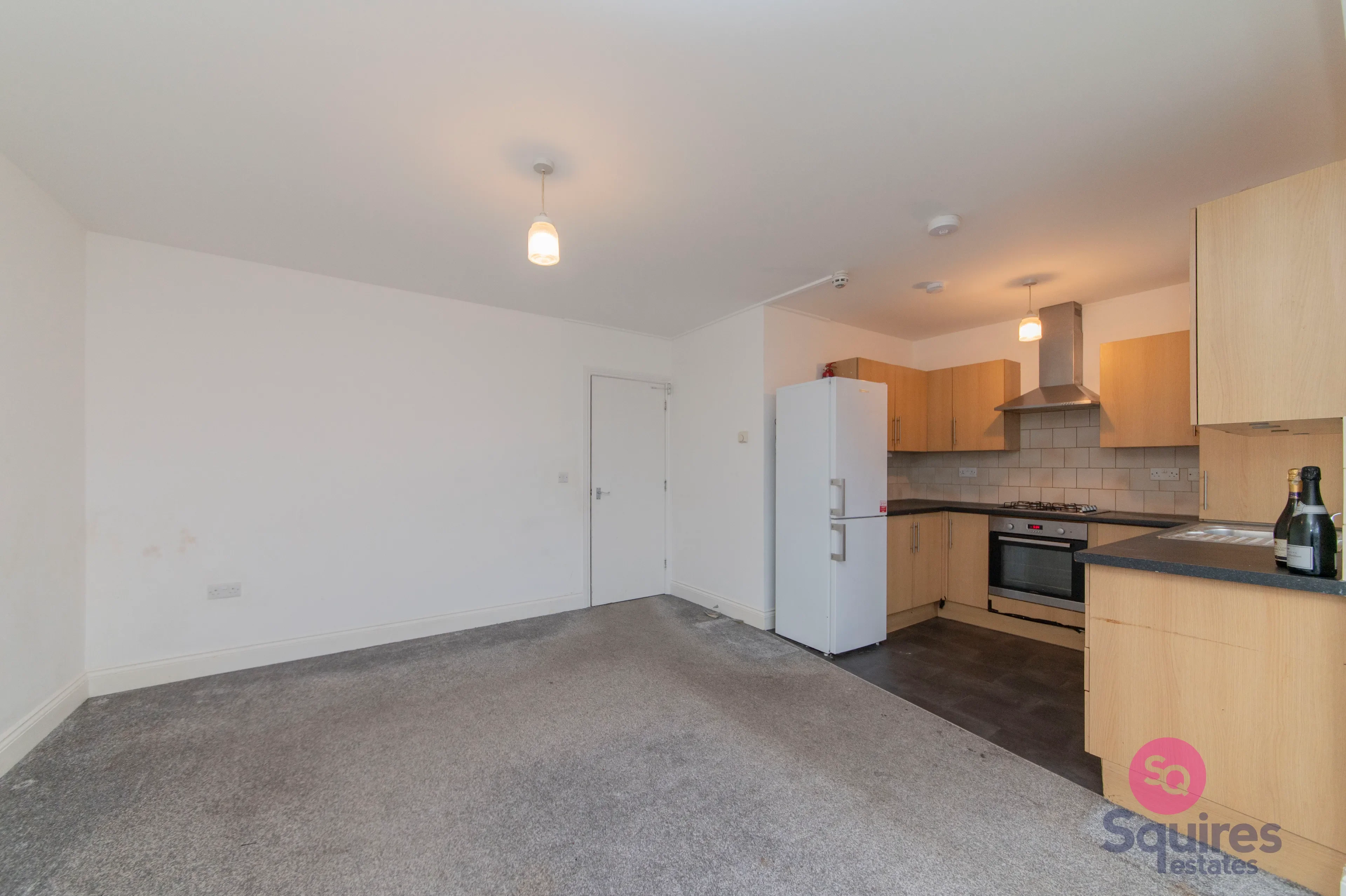 Flat Cotswold Gardens in Greater London