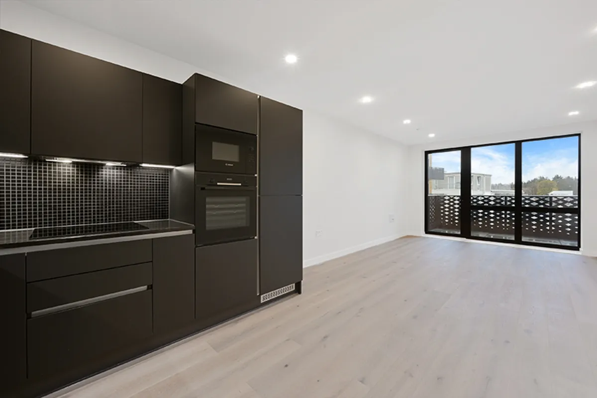 Flat Boston Road in Greater London