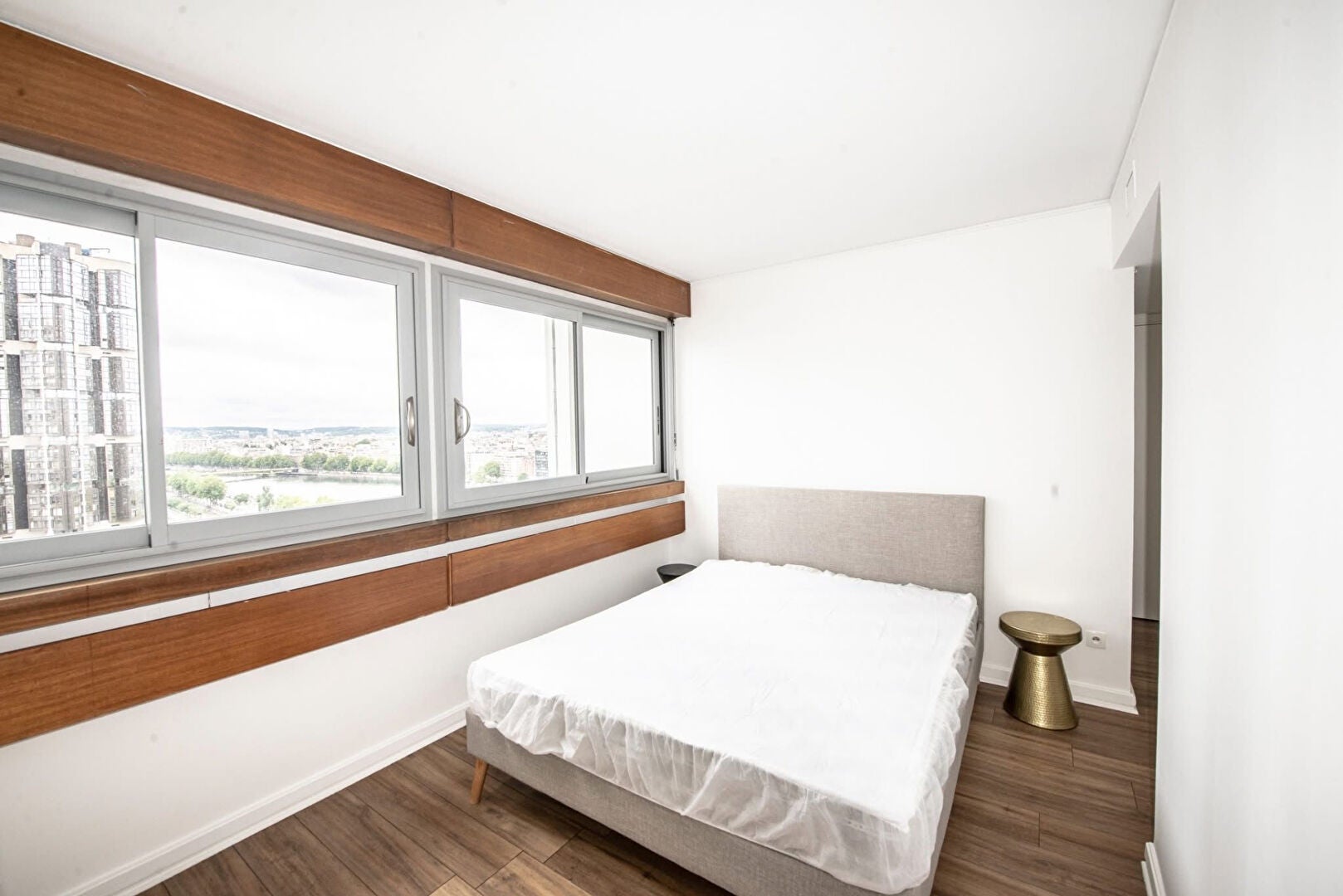 Flat Quai de Grenelle in Paris
