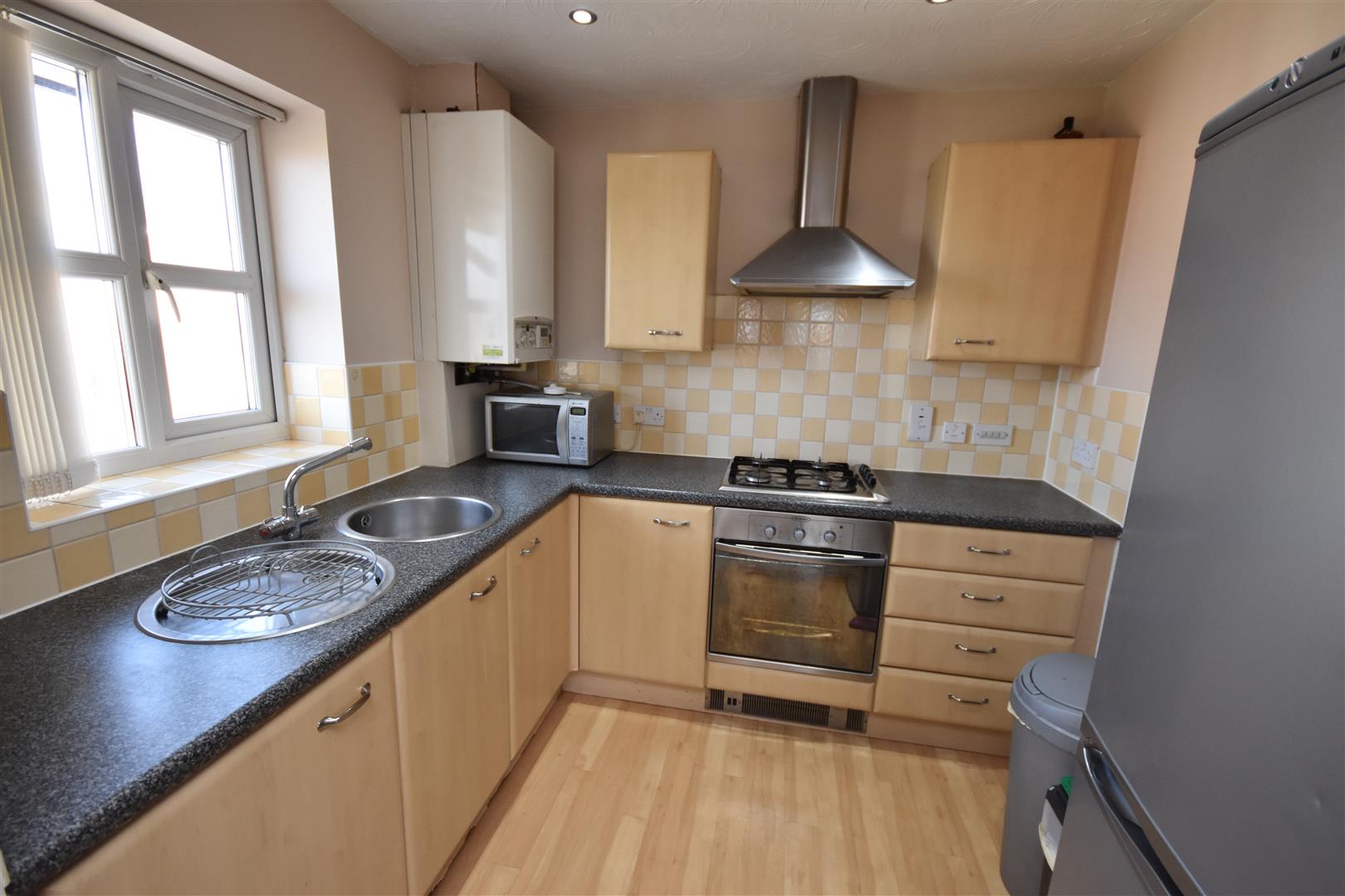 Flat Ladybower Close in Moreton