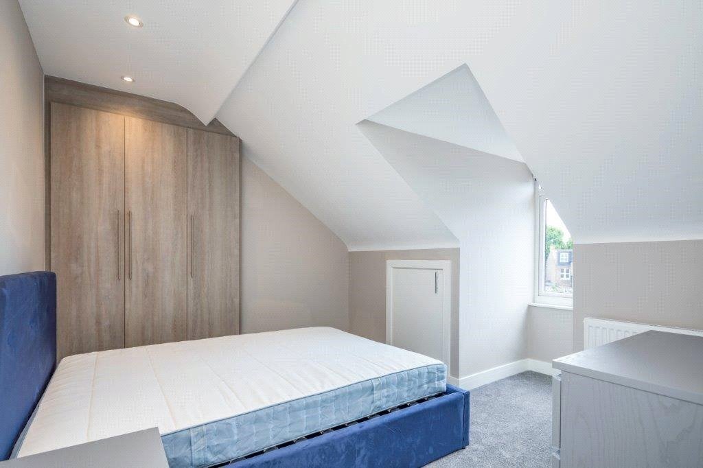 Flat Goldhawk Road in Greater London