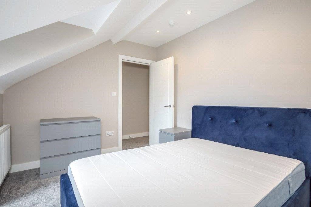 Flat Goldhawk Road in Greater London