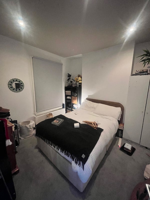 Room Lyndhurst Grove in Greater London