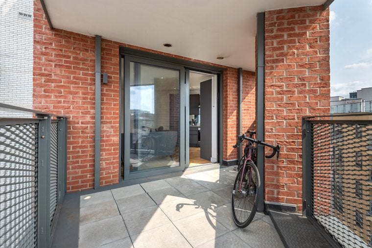 Flat Webber Street in Greater London