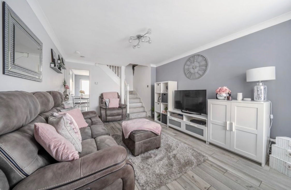 Room Todd Crescent in Borough of Swale
