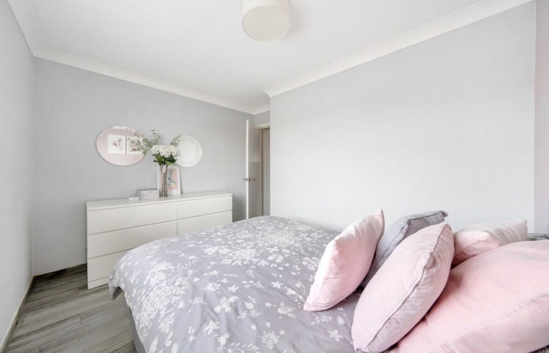 Room Todd Crescent in Borough of Swale
