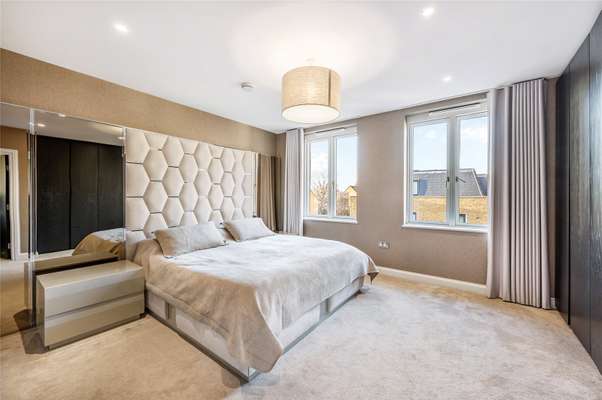 House Goldhawk Road in Greater London
