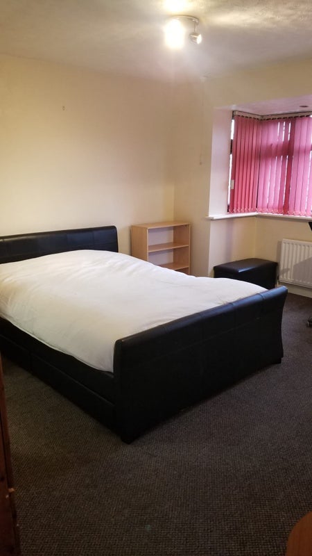 Room Falcon in Tamworth