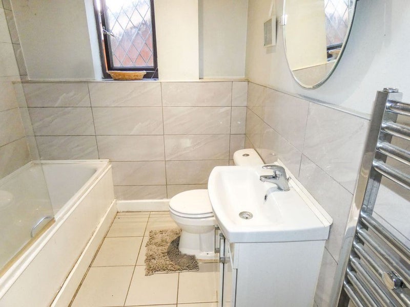 Room Falcon in Tamworth