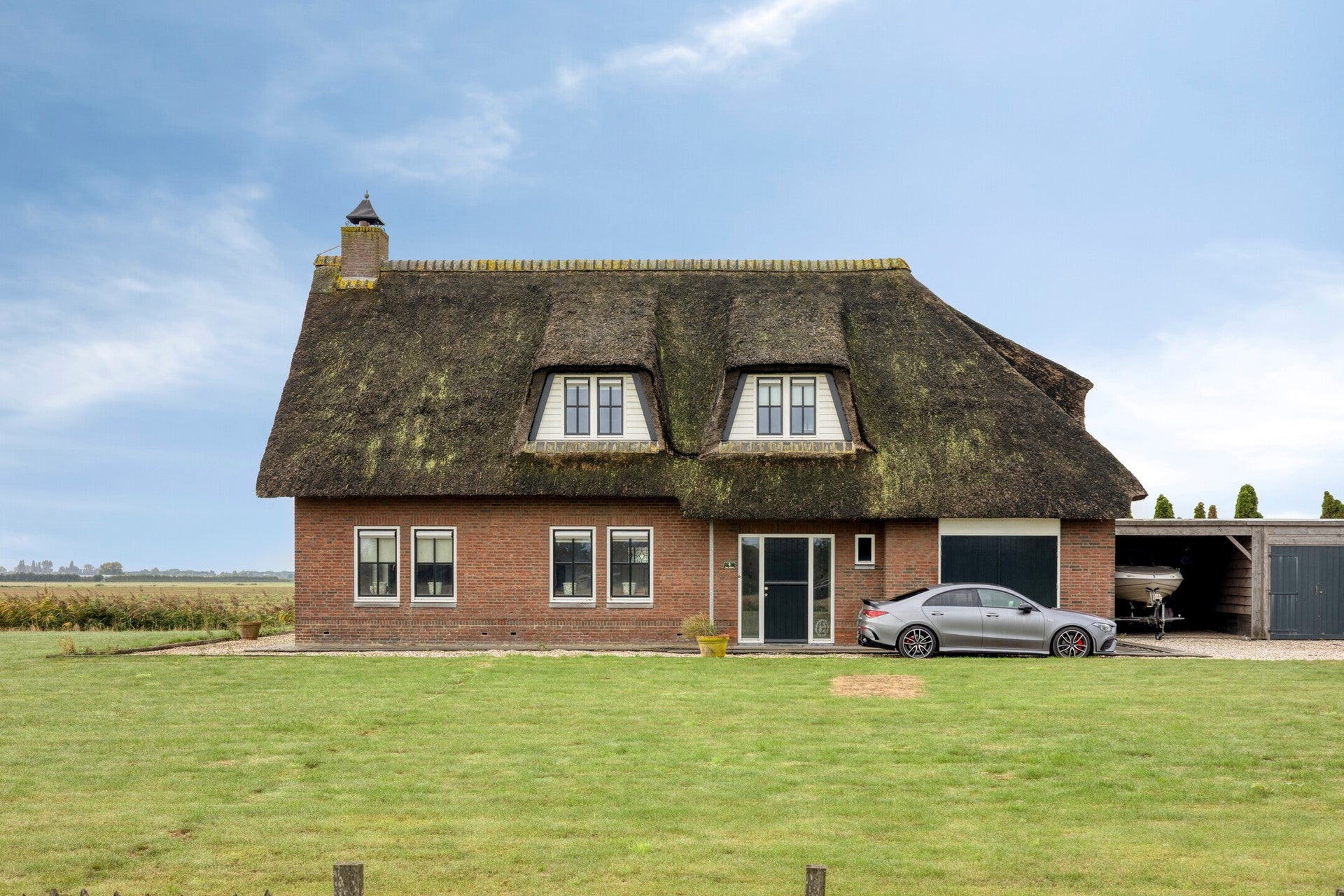Huis Noordlangeweg 4 in Dinteloord