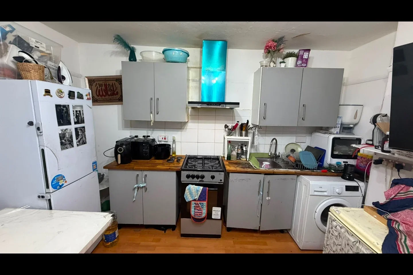 Room Woodseer Street in Greater London