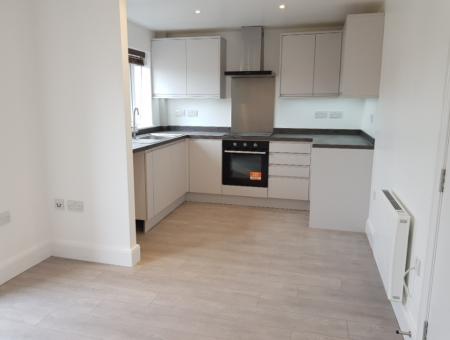 Flat Maidenbower Avenue in Dunstable