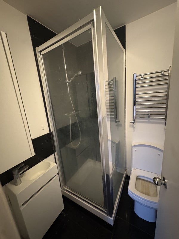 Room Capstan Square in Greater London