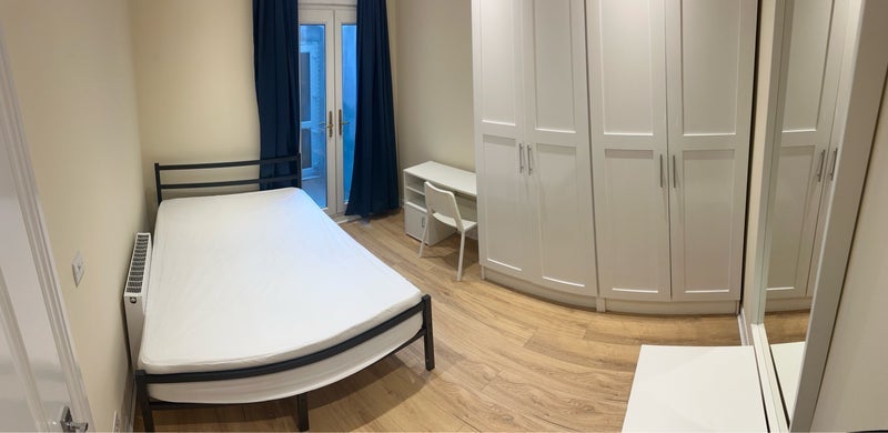 Room Hornsey Park Road in Greater London