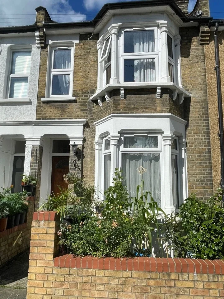 Room St Mary's Road in Greater London