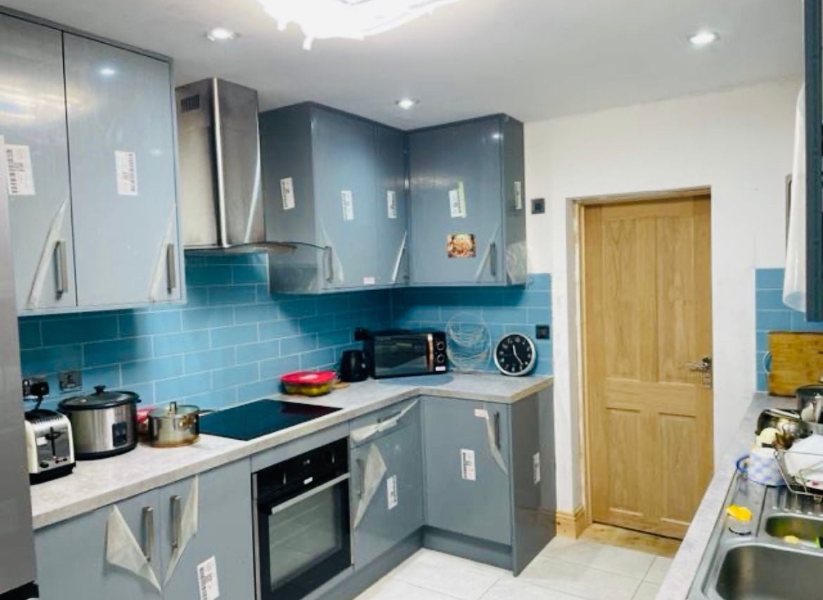 Room St Mary's Road in Greater London