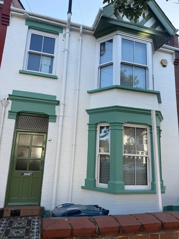 Room Lorne Road in Greater London