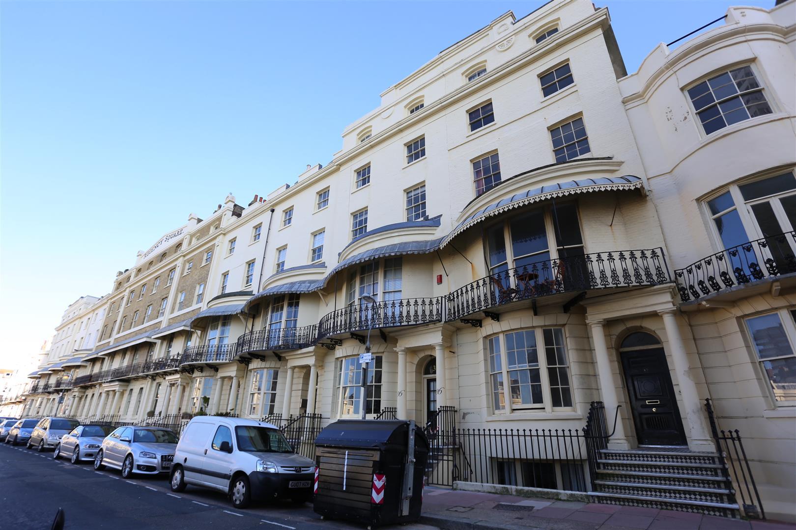 Flat Regency Square in Brighton