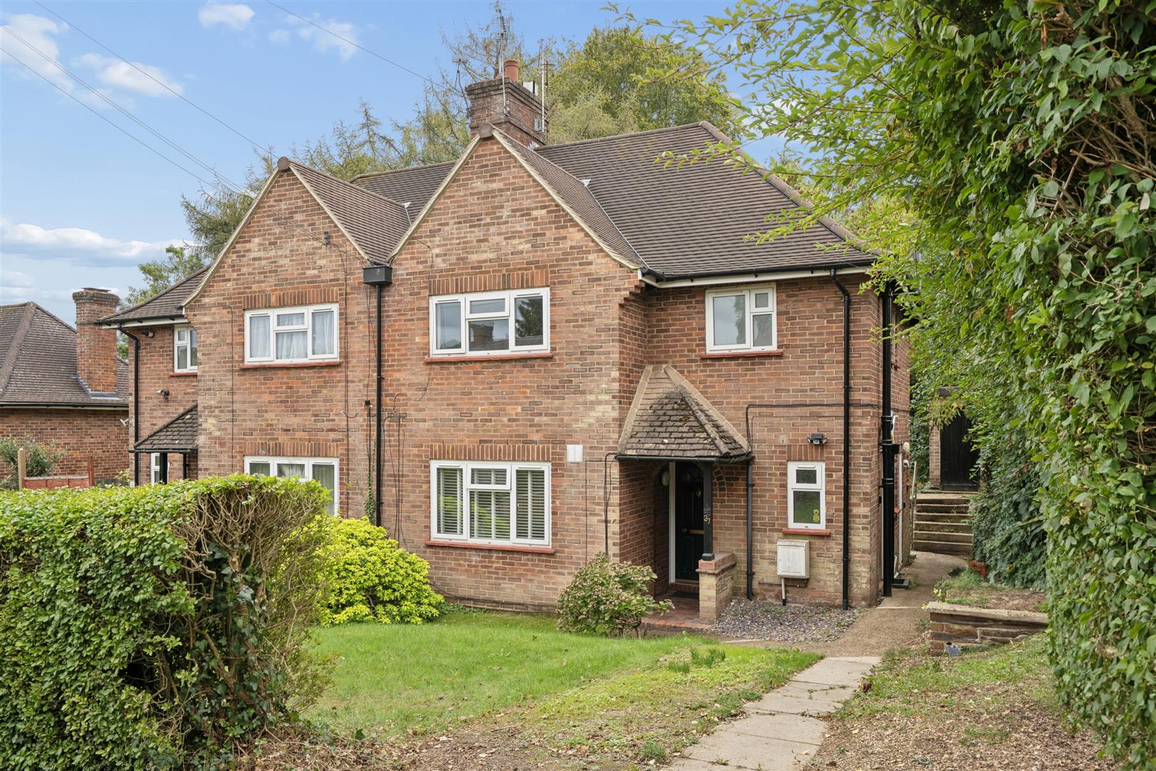 Flat Hubbards Road in Three Rivers
