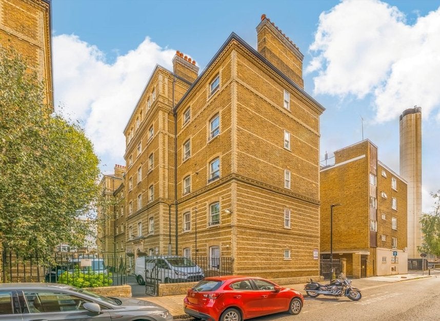 Flat Herbrand Street in London