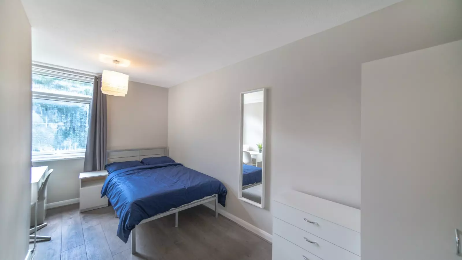 Flat Gough Walk in Greater London