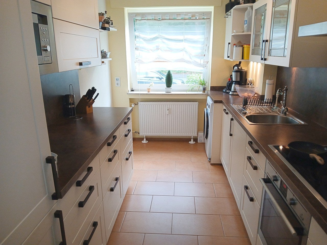 Zimmer Brücker Mauspfad in Köln