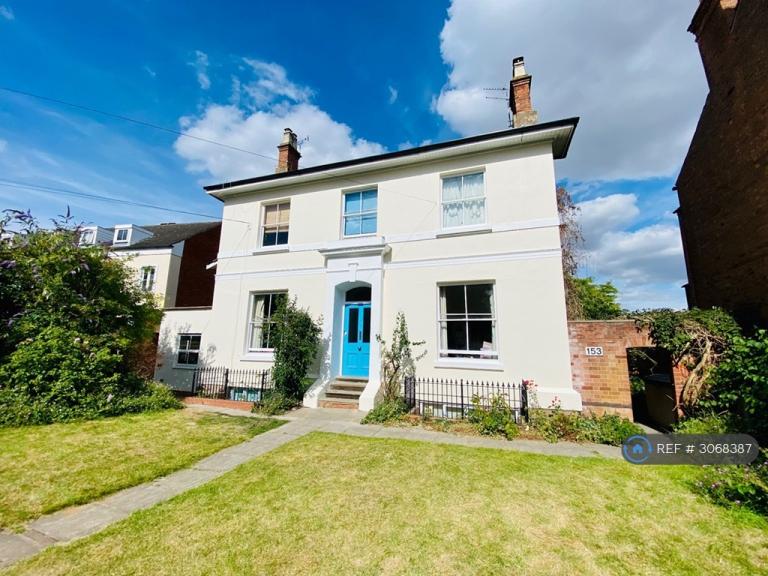 Flat Leam Terrace in Royal Leamington Spa