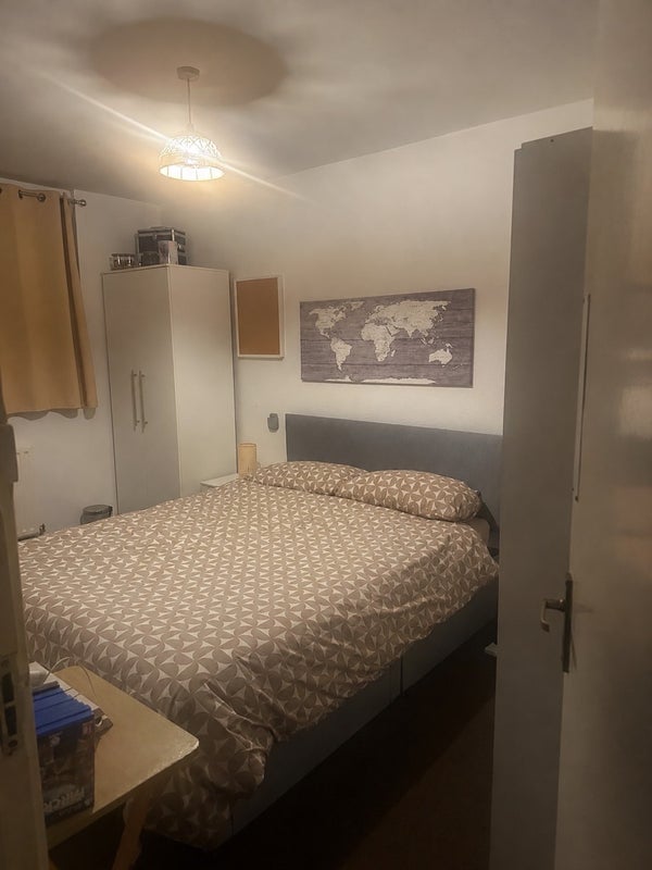 Room Harpley Square in Greater London