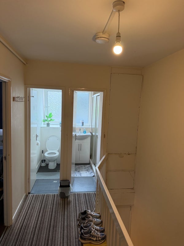 Room Harpley Square in Greater London