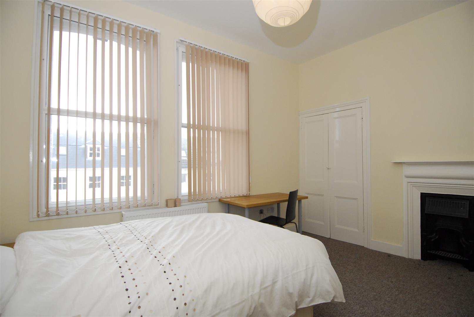 Room Ebrington Street in Plymouth
