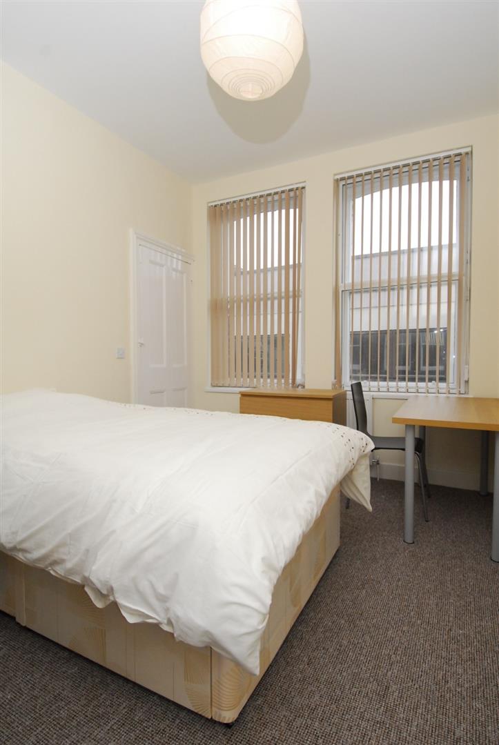Room Ebrington Street in Plymouth