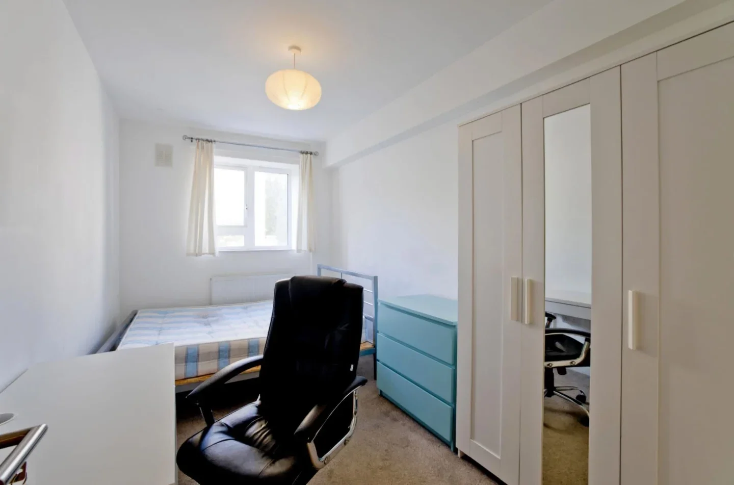 Flat Stanhope Street in Greater London