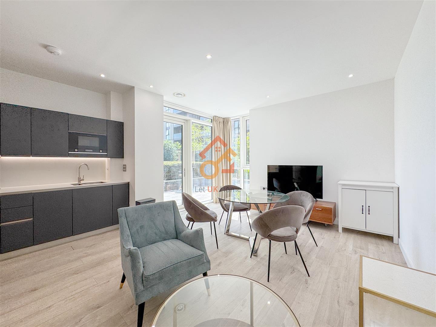 Flat Coster Avenue in London