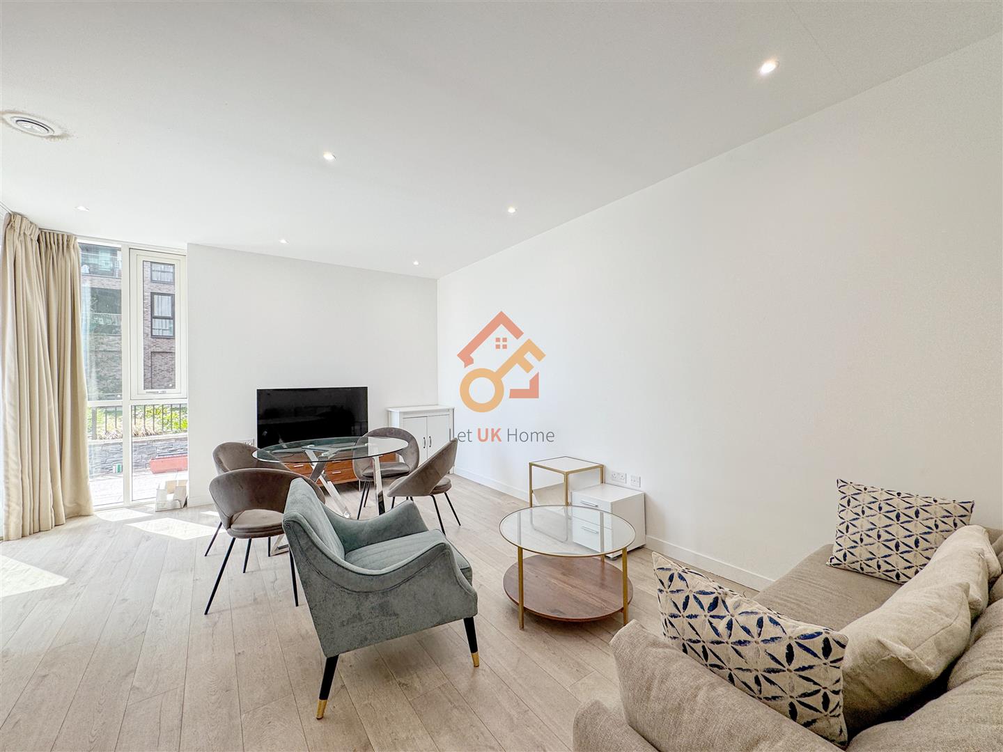 Flat Coster Avenue in London