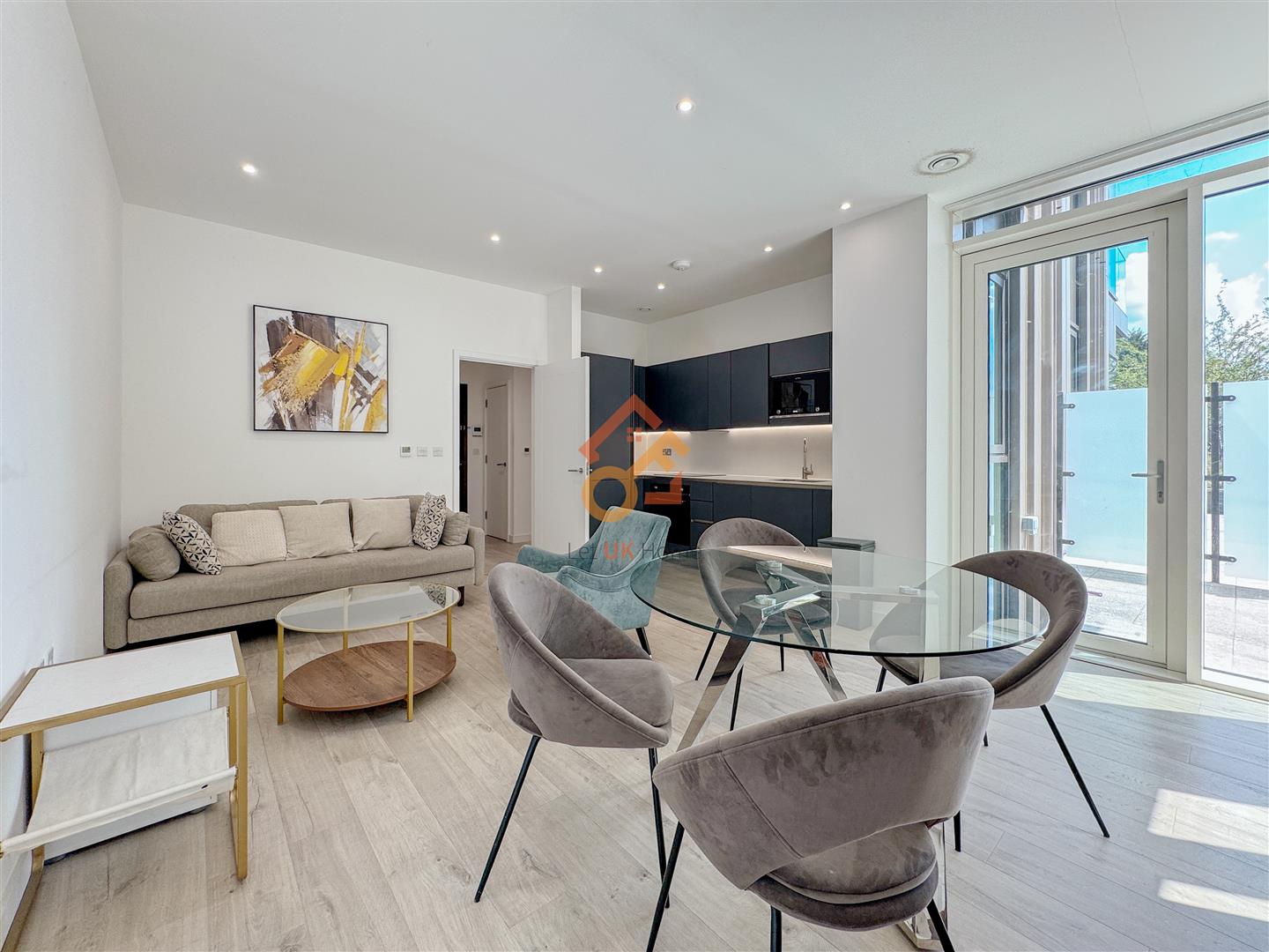 Flat Coster Avenue in London