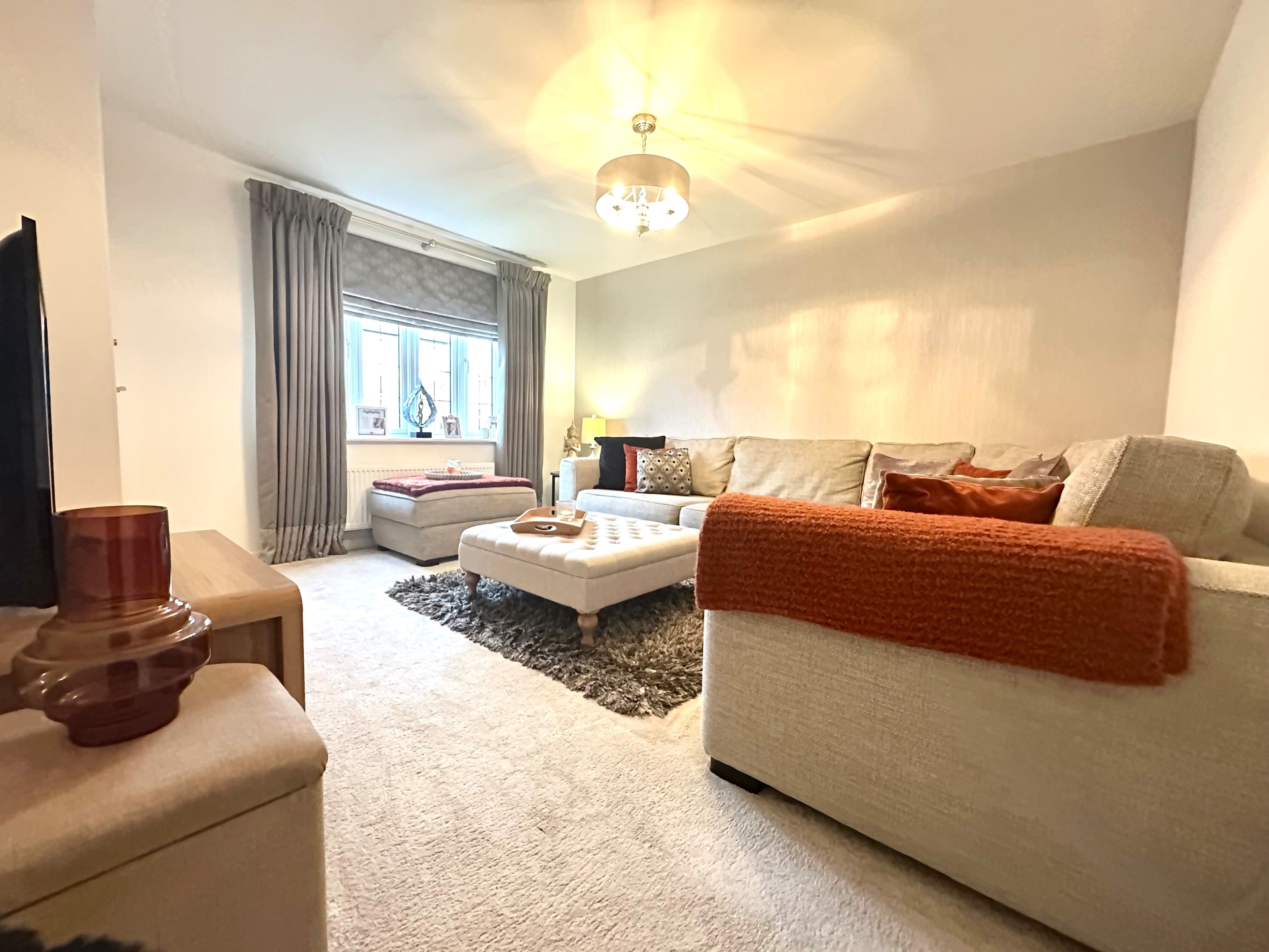 House Plough Drive in Stratford-on-Avon