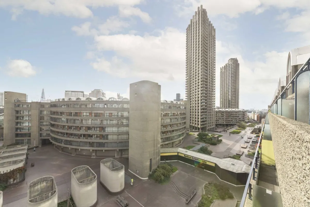 Flat Beech Street in City of London