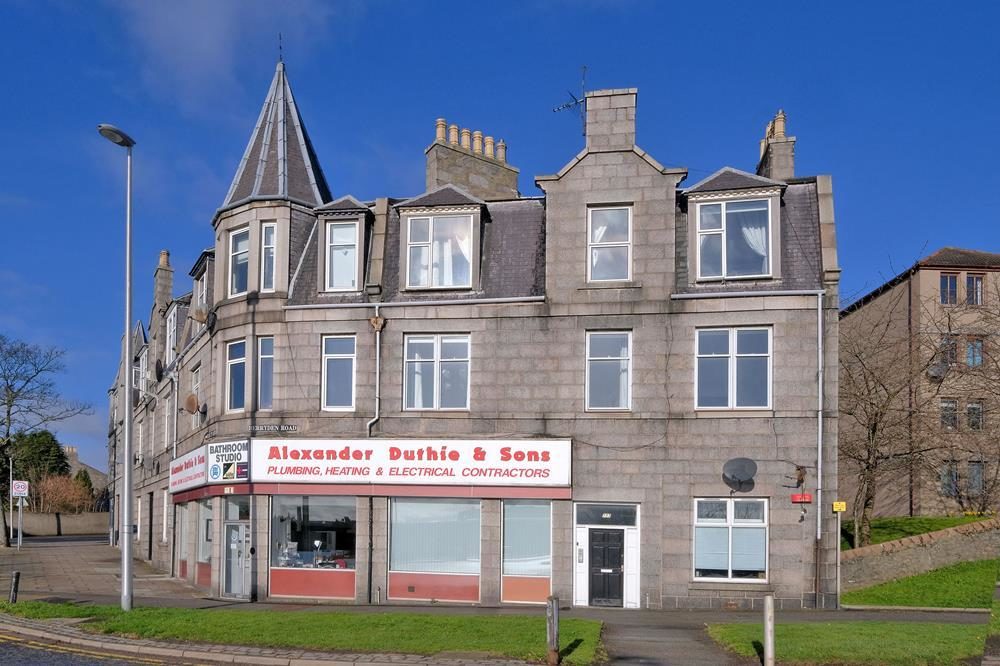Flat Holburn Street in Aberdeen