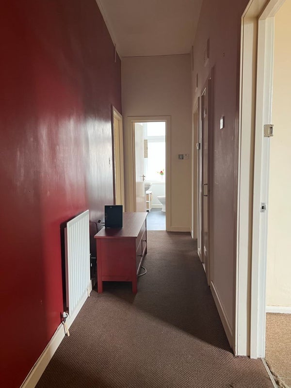Room Bardowie Street in Glasgow