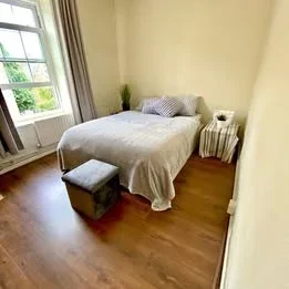 Room Jubilee Street in Greater London