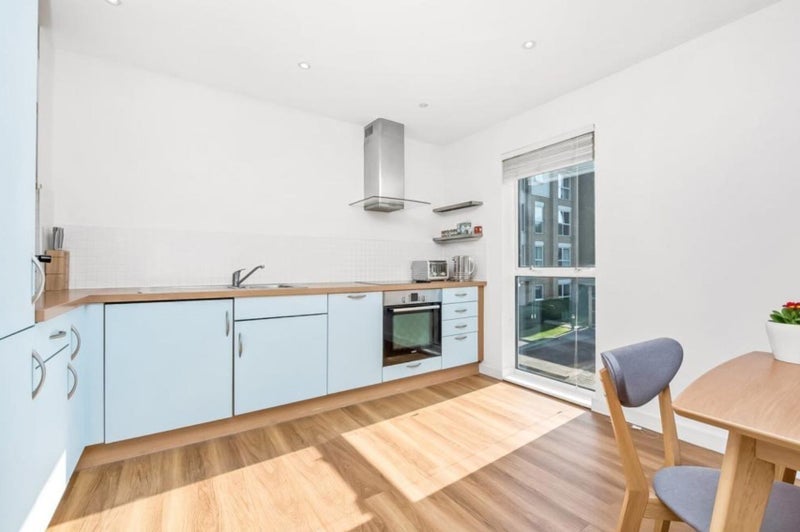 Flat Highwood Close in Greater London