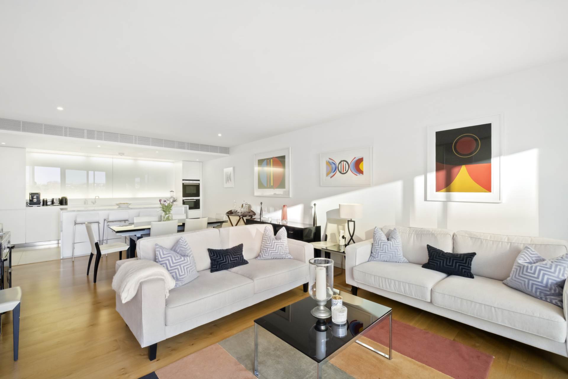 Flat Hester Road in Greater London