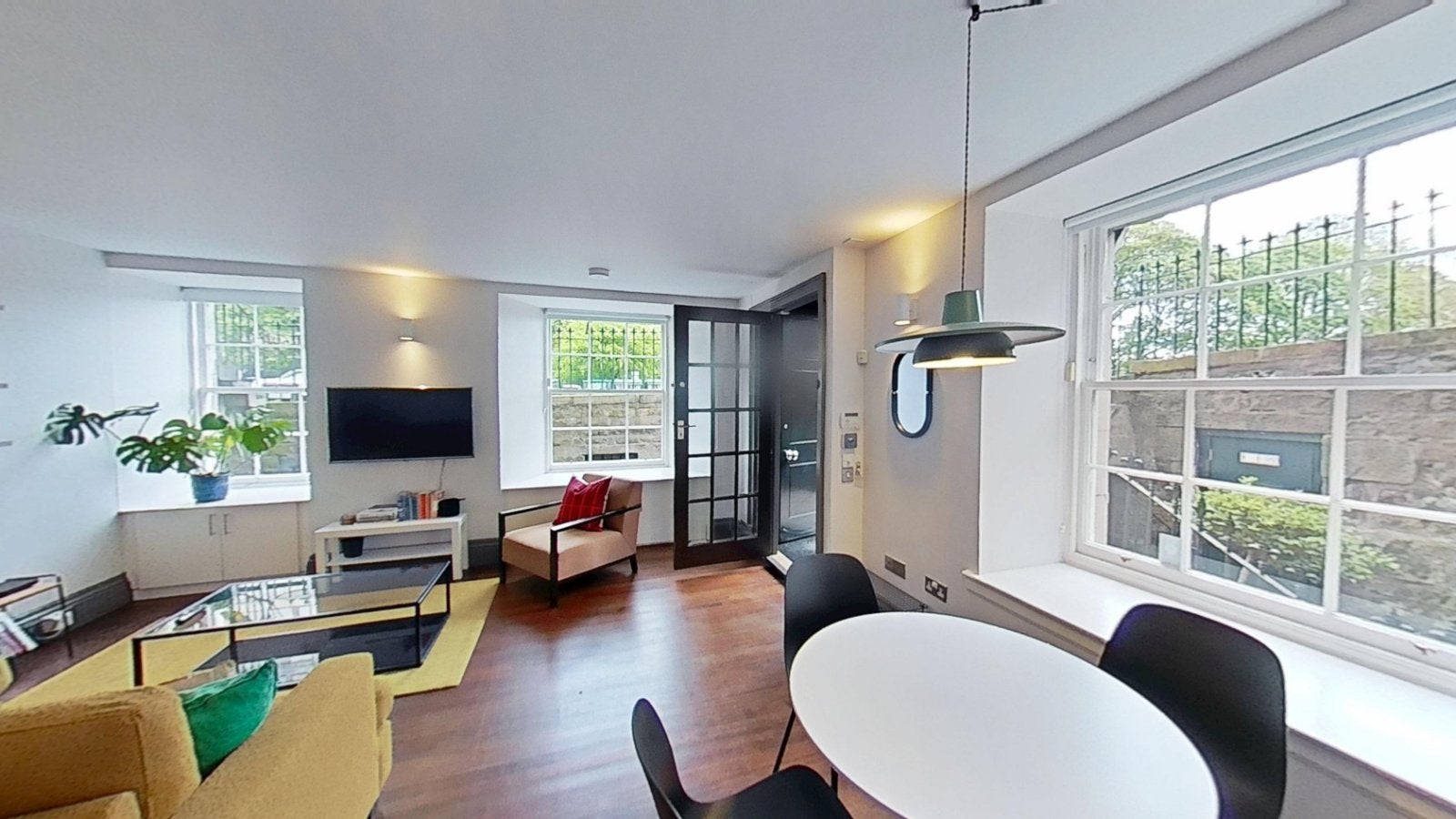 Flat Dundas Street in City of Edinburgh