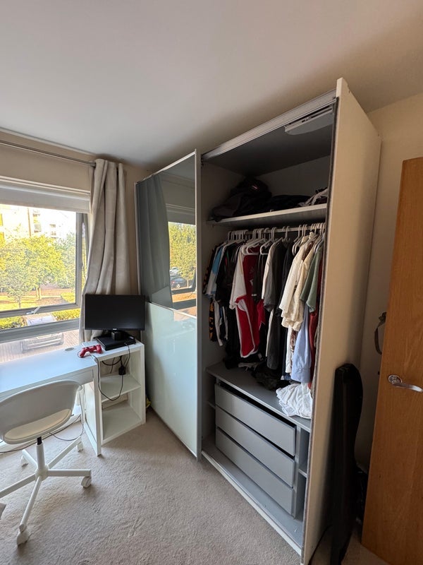 Room St George's Grove in Greater London