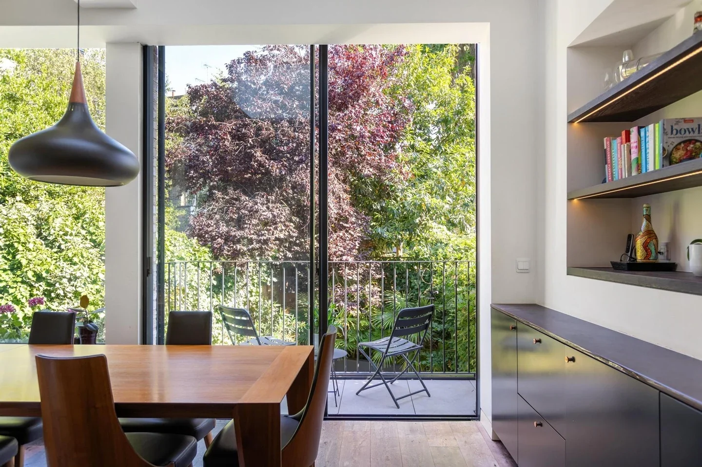 House Richmond Crescent in Greater London
