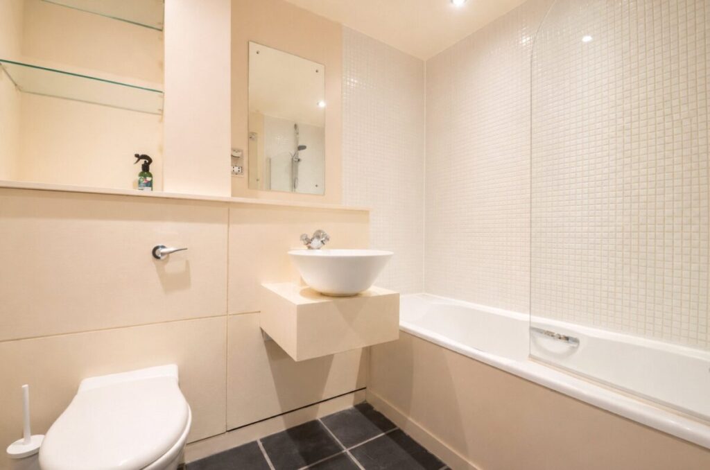 Flat St James' Barton in Bristol